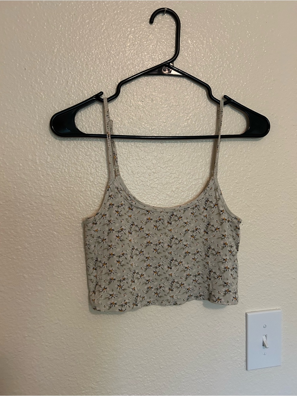 Hollister Beige Floral Spaghetti Crop Top